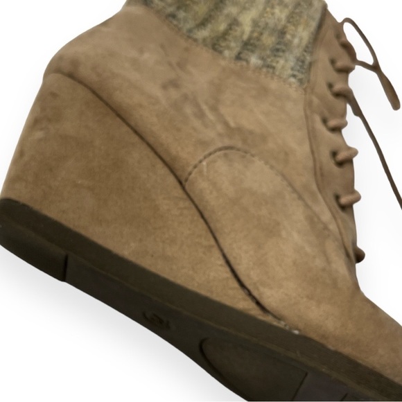 SO Wedge Tan Boot Womens Sweater Knit Collar Edge Zip Up and Lace Up - Picture 9 of 16